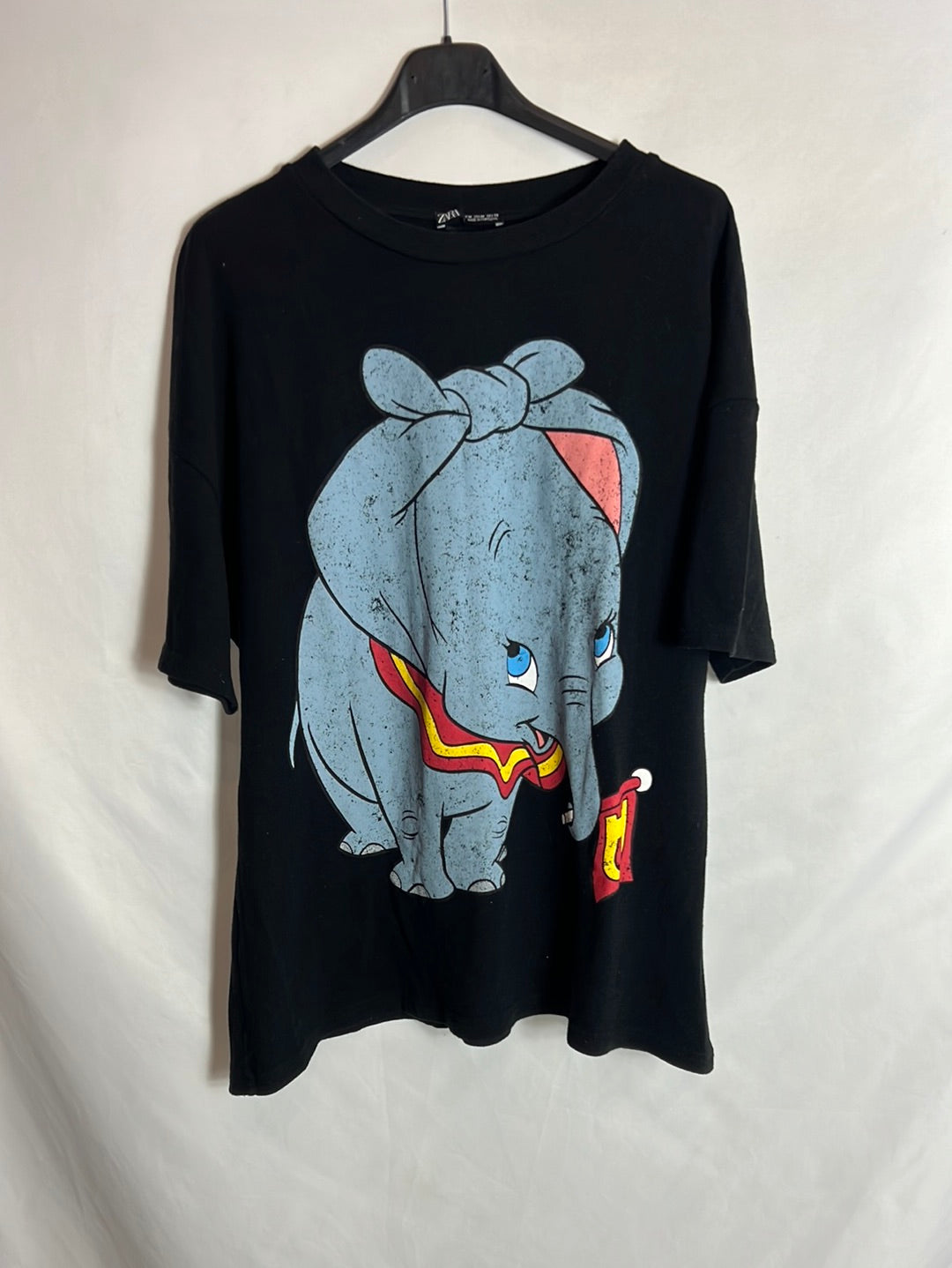 ZARA. Camiseta negra dumbo T.m Hibuy market