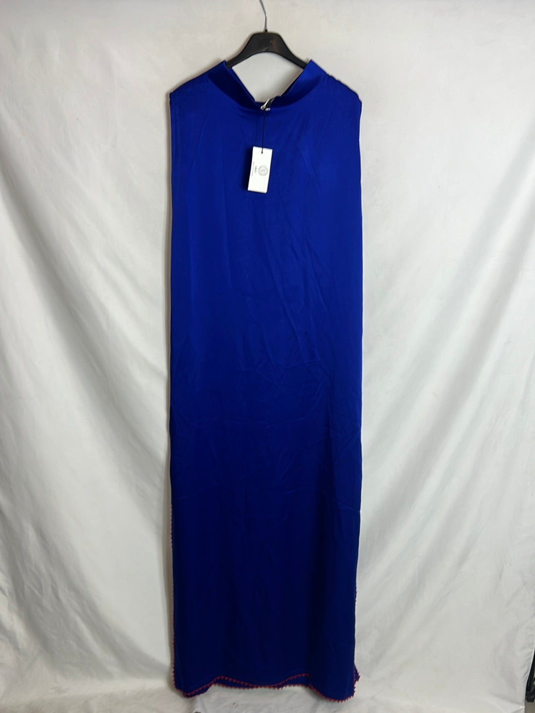 LALY. Vestido largo azul satinado aperturas. T M