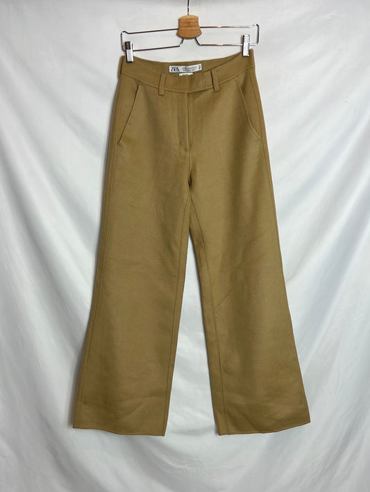 ZARA. Pantalón lana beige pata ancha. T XS