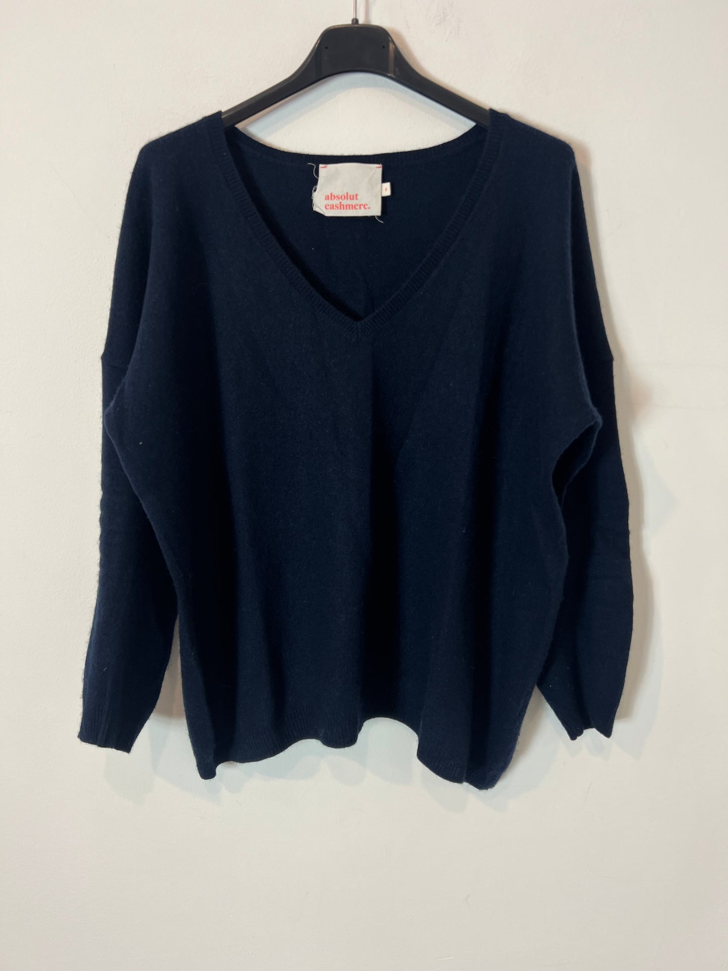 ABSOLUTE CASHMERE. Jersey azul cashemre cuello pico. T S