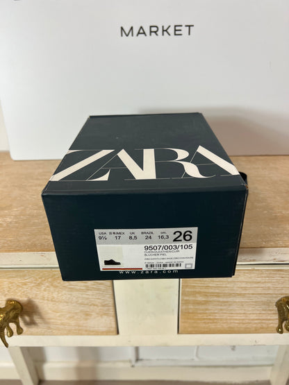 ZARA. Zapatos marrones cordones. T 26