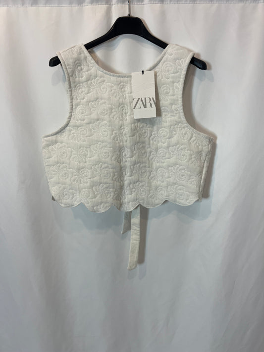 ZARA. Top blanco textura detalle espalda. T M