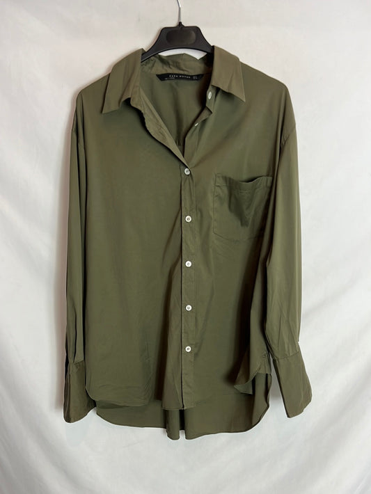 ZARA. Camisa verde bolsillo. T M