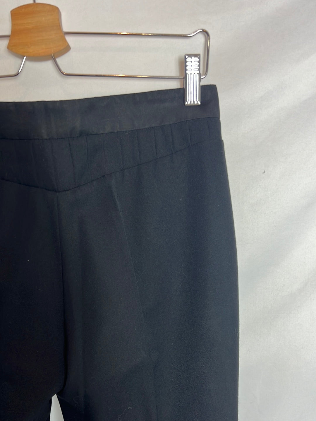 LOEWE. Pantalones pinzas negros. T 38