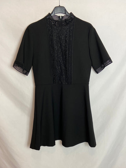 ZARA. Vestido negro detalle encaje T.M