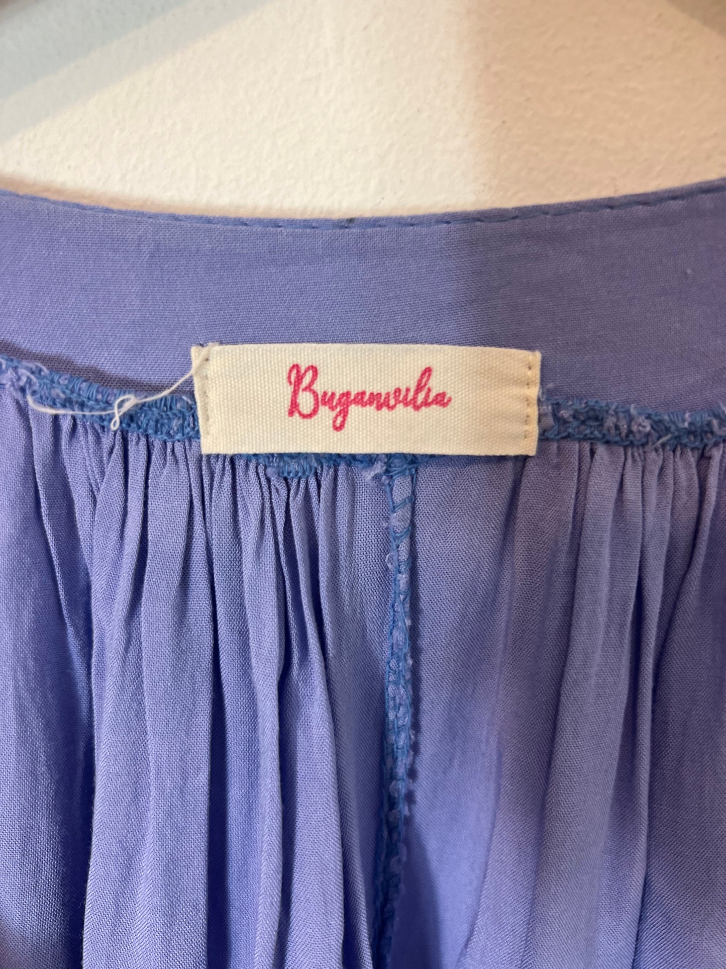 BUGANVILIA. Vestido largo morado detalles bordados T.3xl