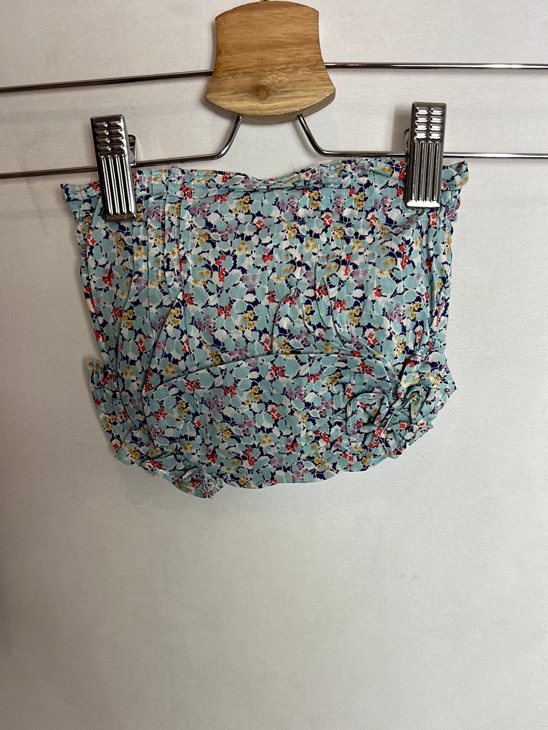 GOCCO. Conjunto blusa y culetin flores. T 9-12 meses