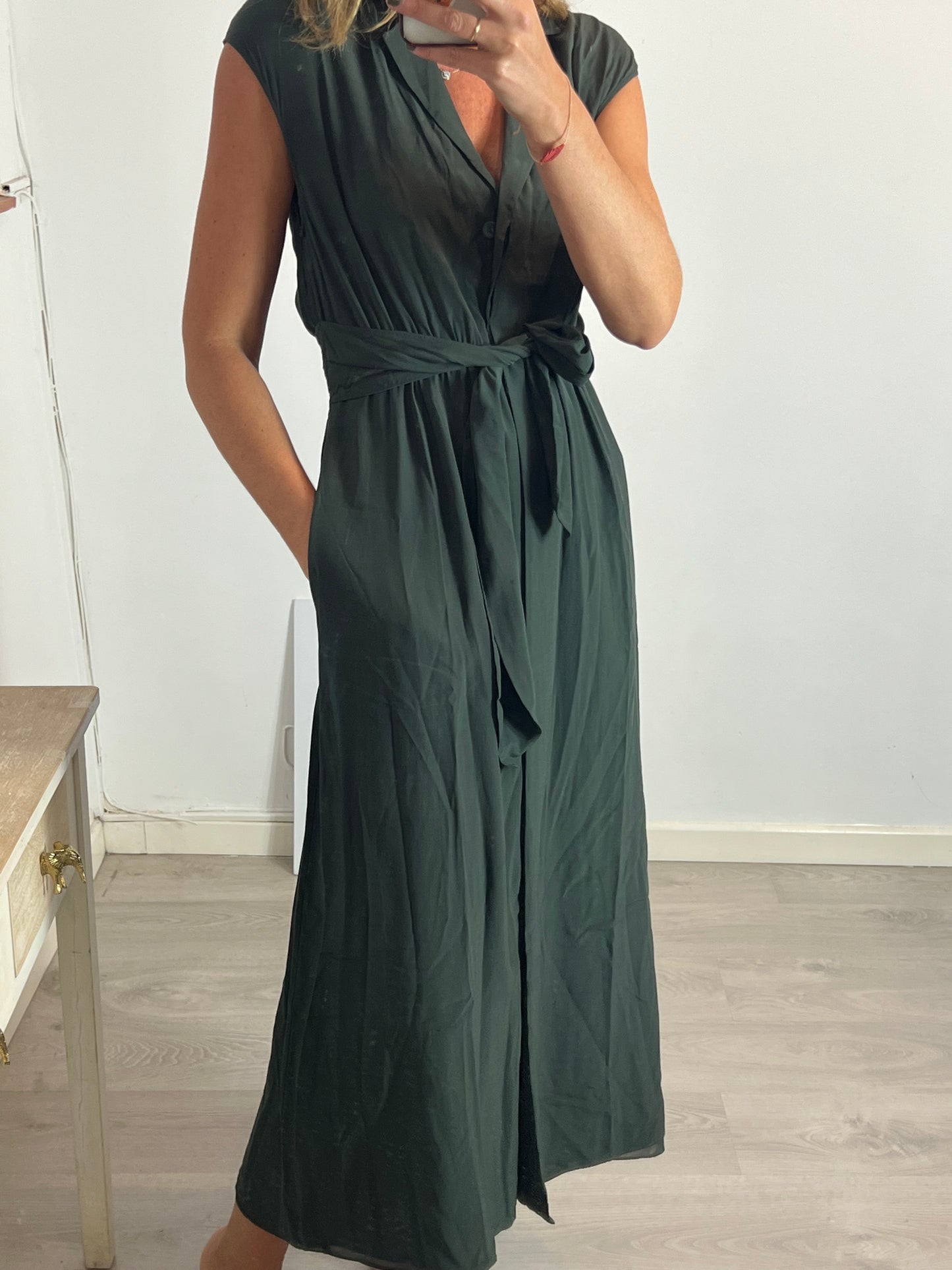 MASSIMO DUTTI. Vestido largo verde T.40