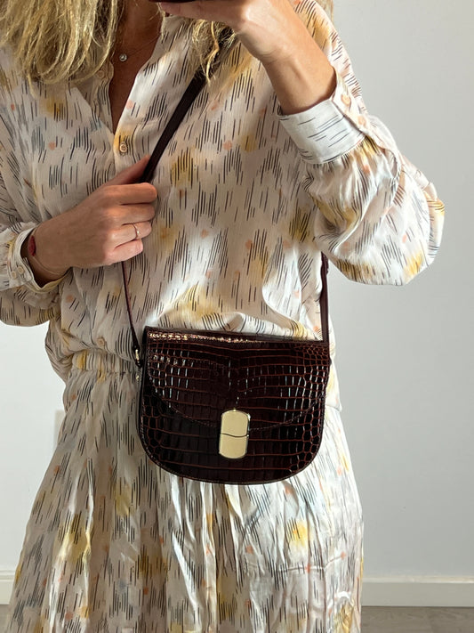 SEZANE. Bolso burdeos cocodrilo