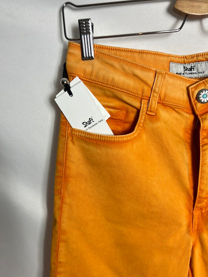 SHAFT. Pantalón denim naranja pata ancha. T 36