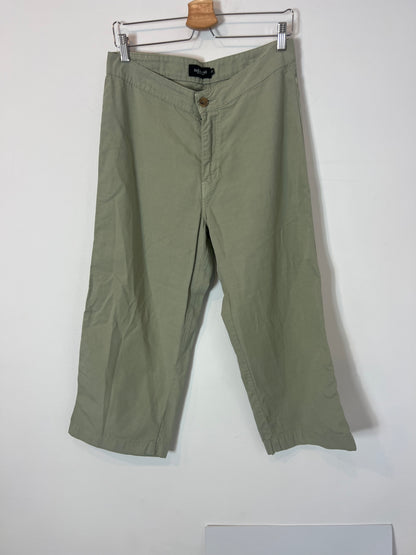 INDI & COLD. Pantalón culotte verde. T 42