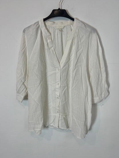 H&M. Blusa blanca botones. T S