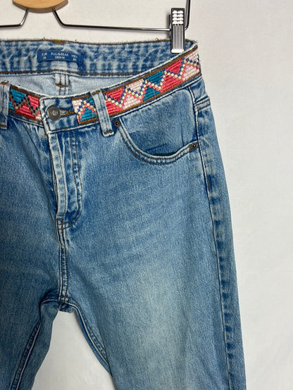 PULL&BEAR. Pantalón vaquero detalle cintura. T 34