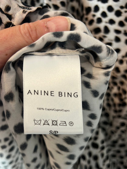 ANINE BING. Vestido corto animal print. T S