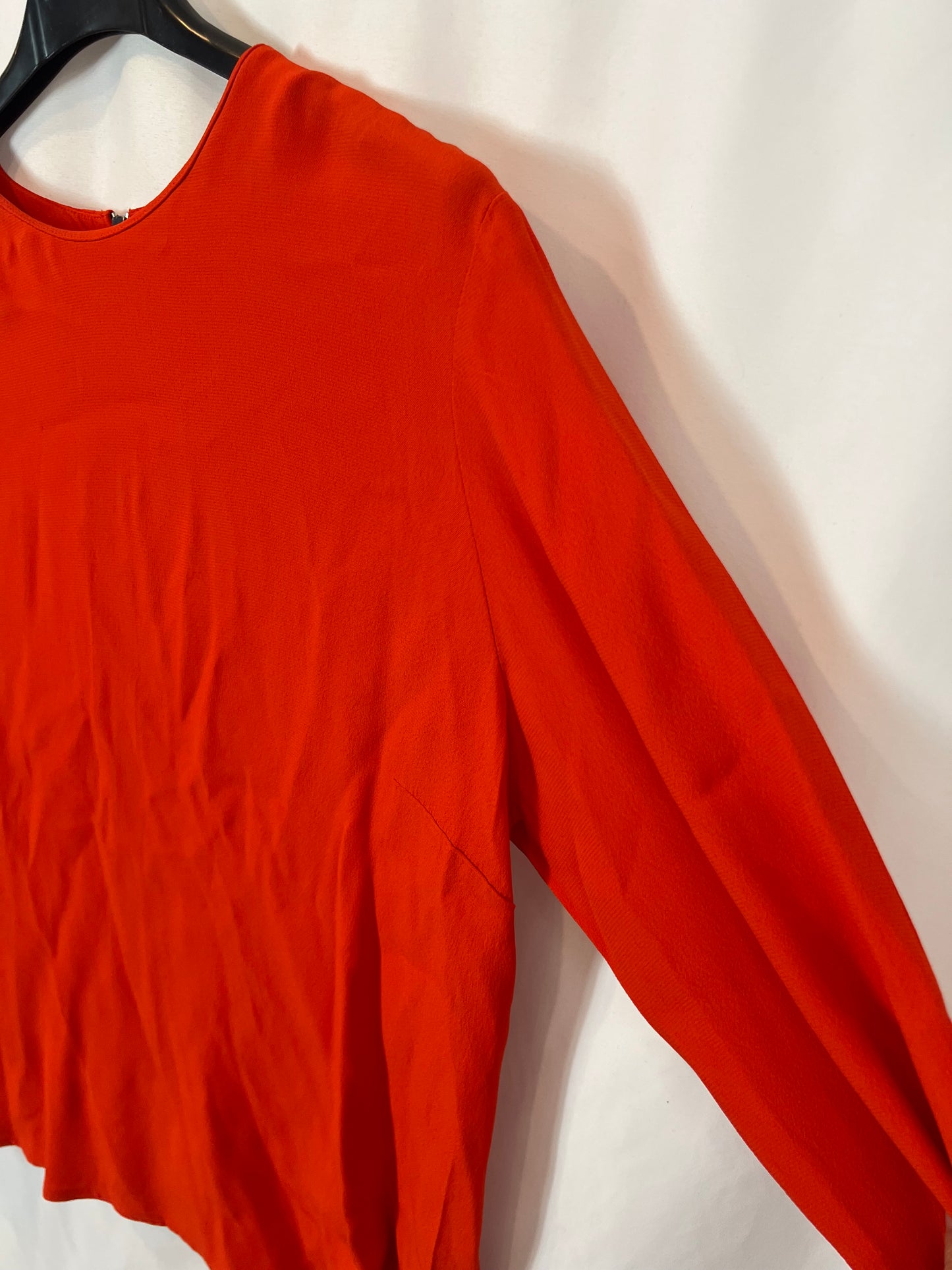 ZARA. Blusa naranja fluida. T M