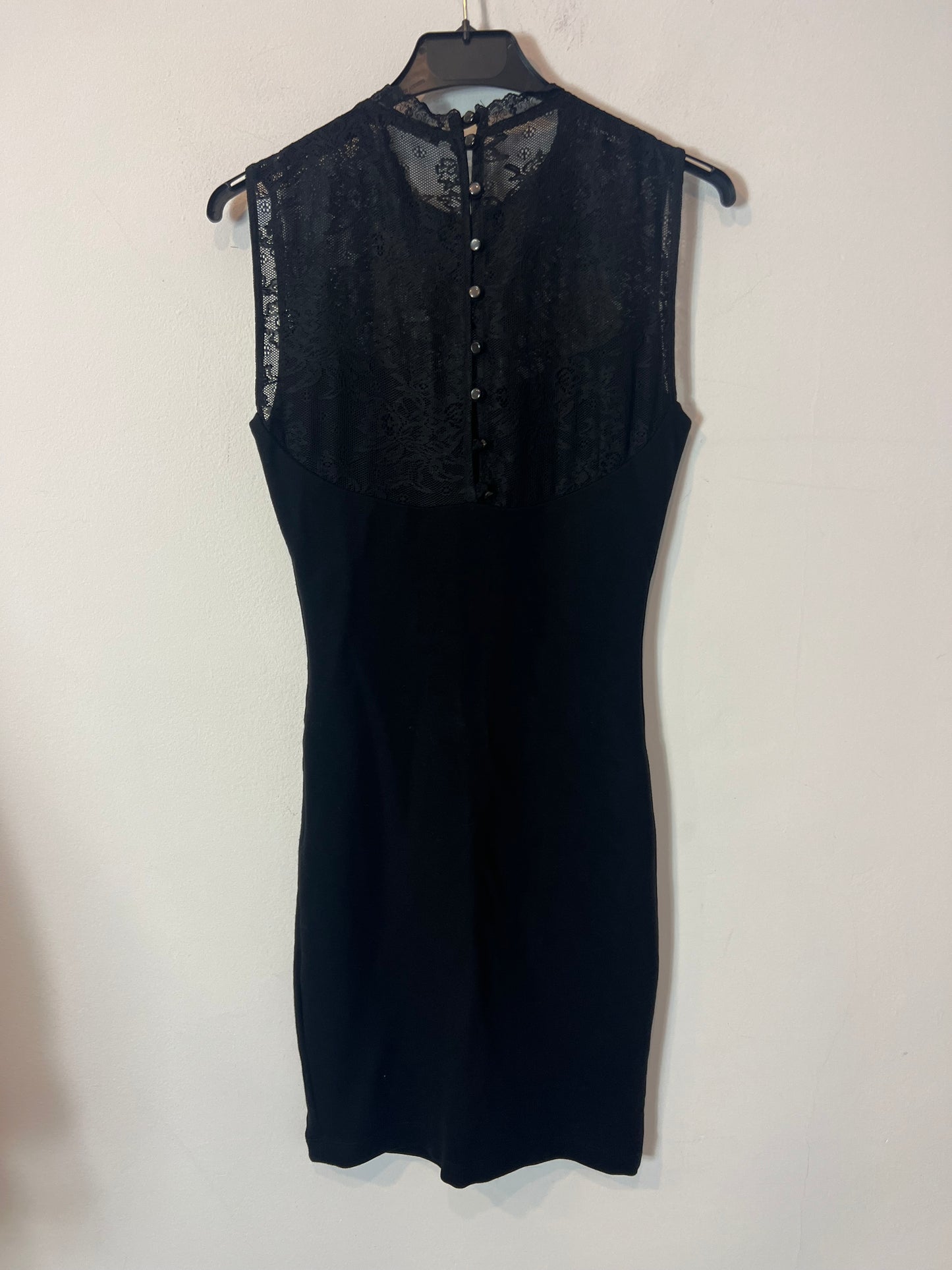 ZARA. Vestido negro encaje T.s