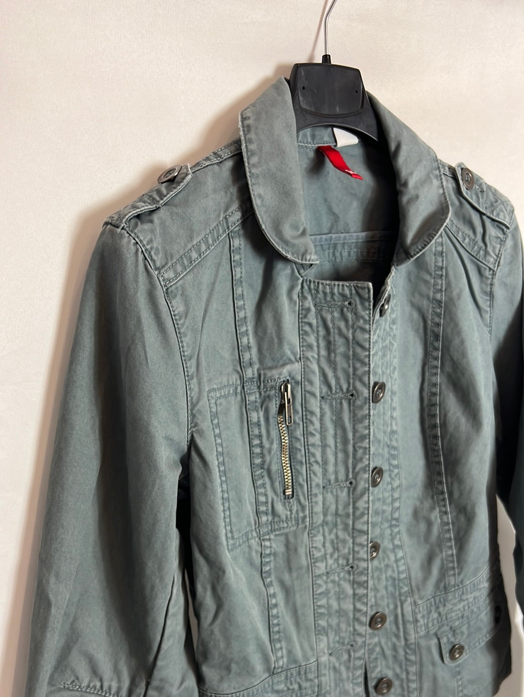 H&M. Chaqueta denim azul claro 34