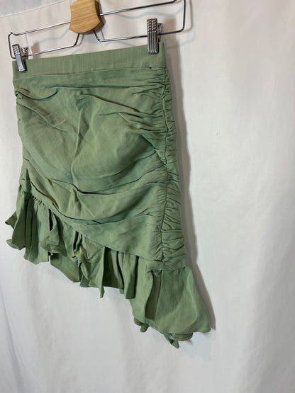 ZARA. Falda corta verde volante. T XS