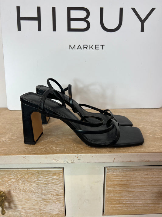 H&M. Sandalias negras tiras. T 39