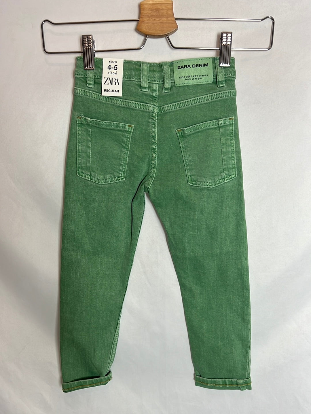 ZARA.  Denim verde elástico. T 4-5 años