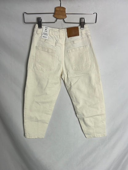 ZARA. Pantalón denim blanco roto  T 6 años