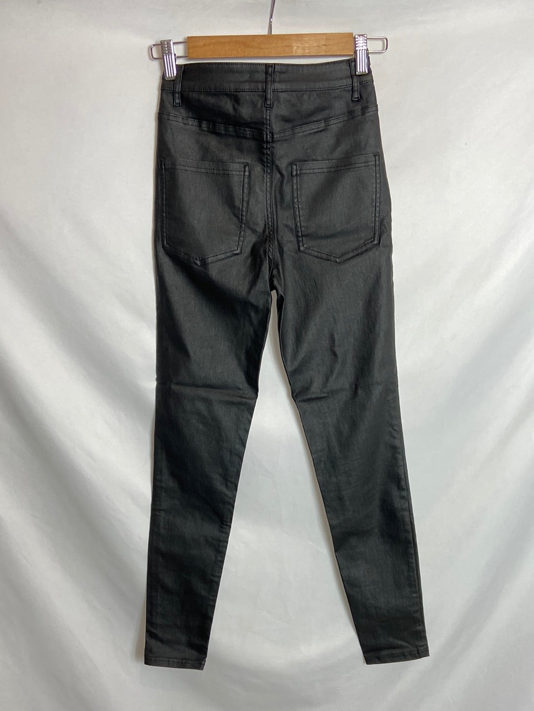 CALZEDONIA. Pantalón negro polipiel T.U (XXS)