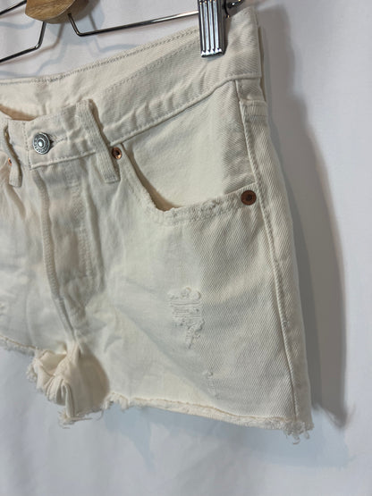 LEVI´S. Denim short abotonado. T 36