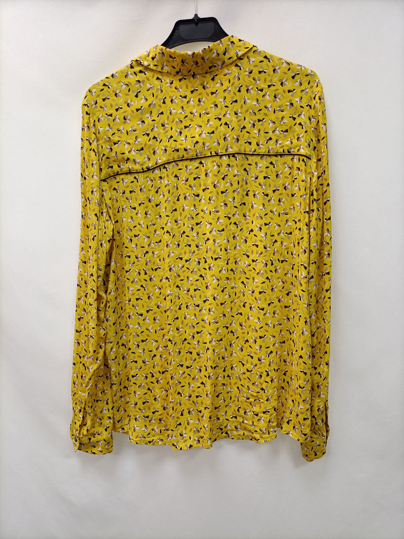 CAROLL. Blusa amarilla flores T.42