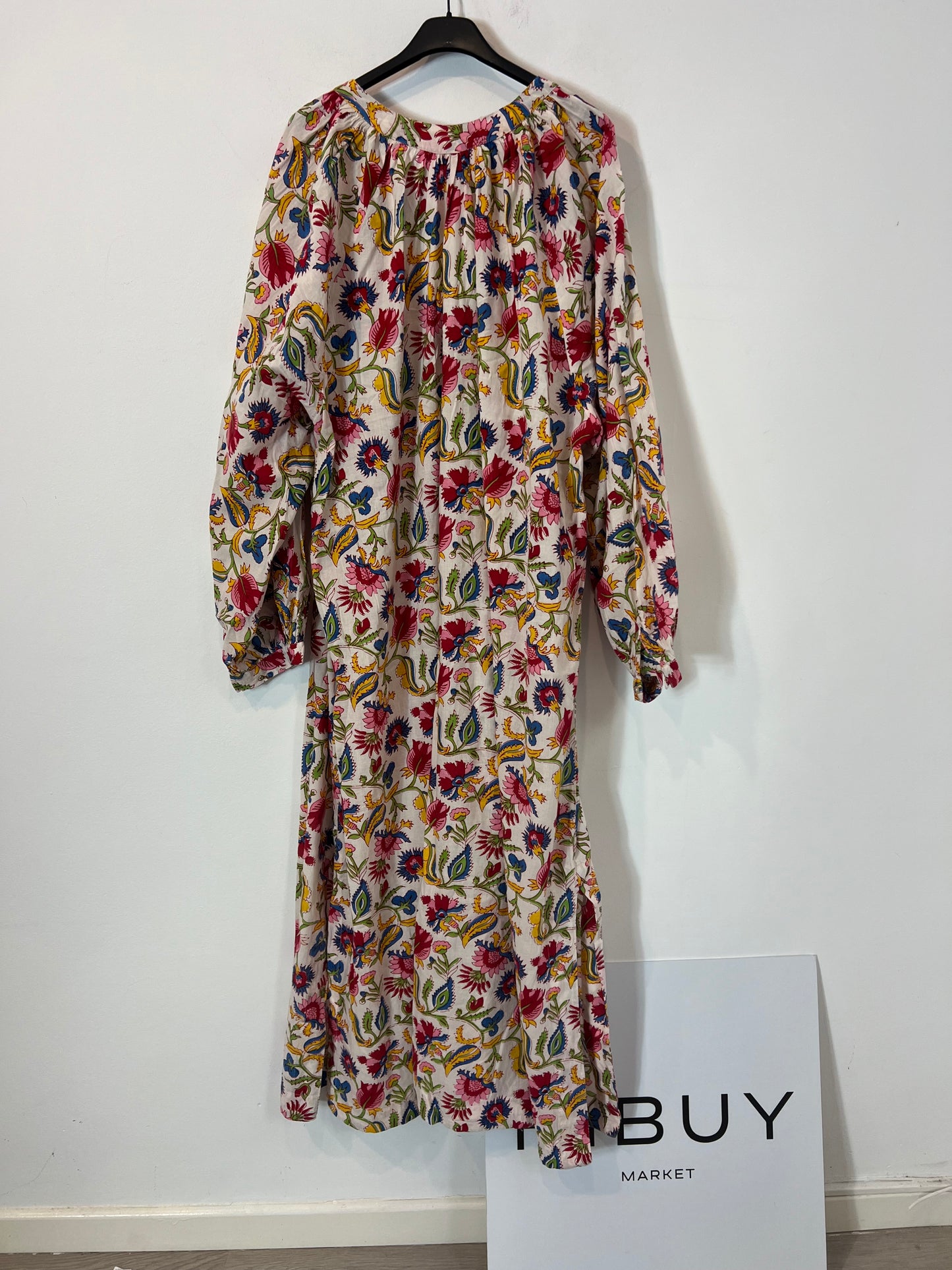 BUGANVILIA. Vestido largo blanco flores rojas T.3xl