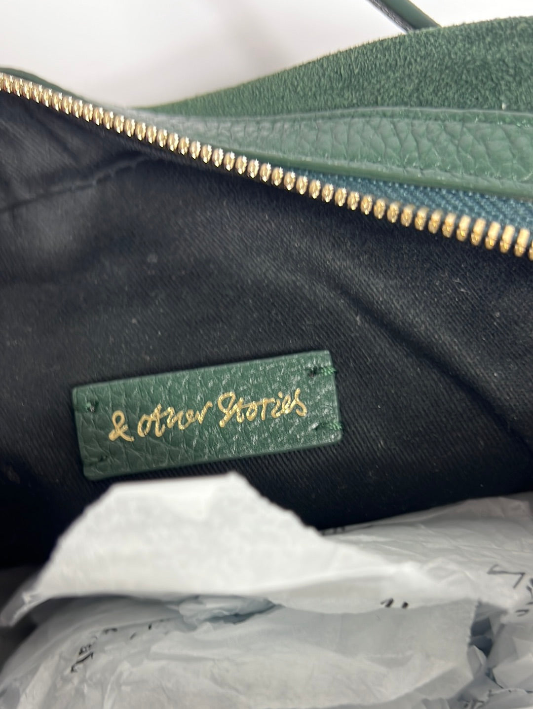 &OTHER STORIES. Bolso verde piel doble textura