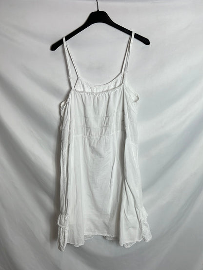 OTRAS. Vestido blanco corto bordados. T M