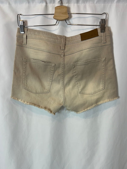 IRO. Denim short beige efecto desgastado. T 38