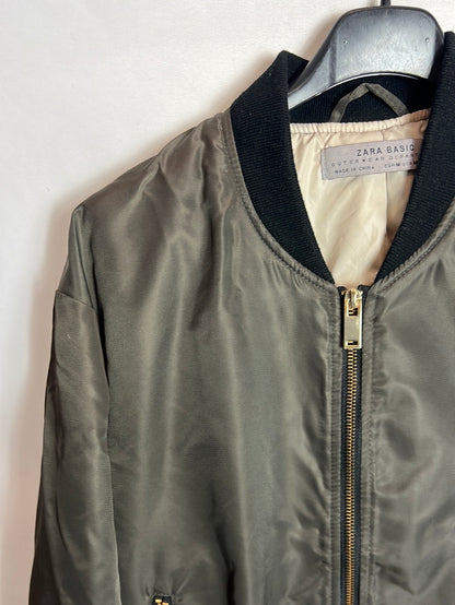 ZARA. Bomber verde oscuro. T M