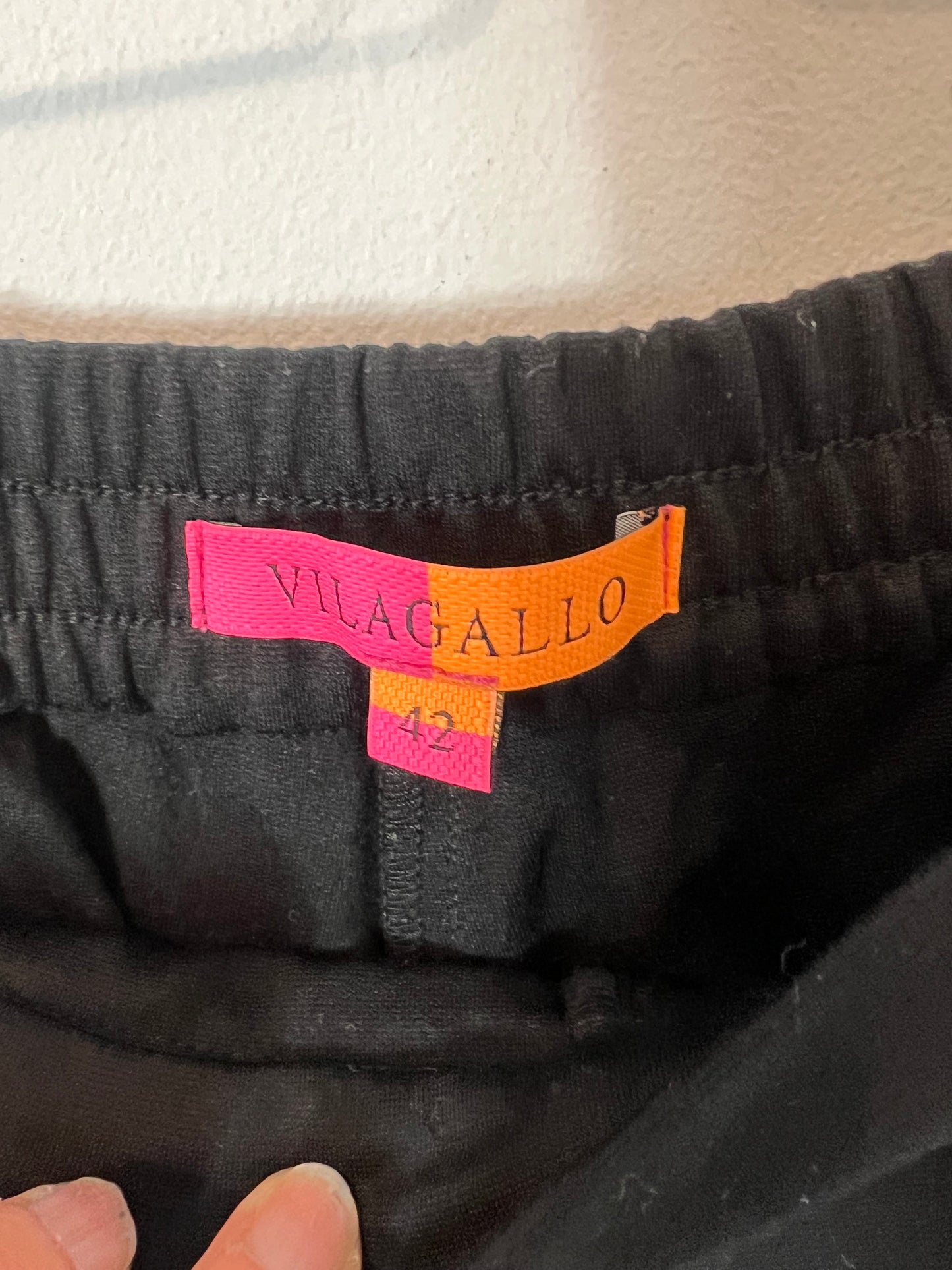 VILAGALLO. Pantalón negro bolsillo  T.42