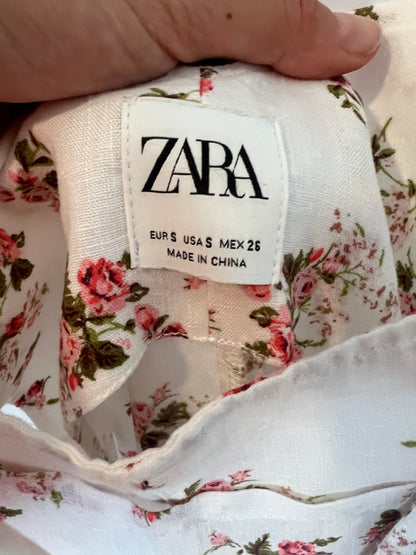 ZARA. Peto  lino flores. T S