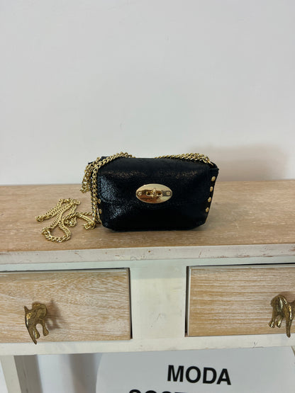 OTRAS. Bolso mini negro piel