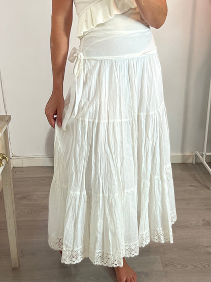 CATALINA BONET. Falda midi blanca T.u(36)