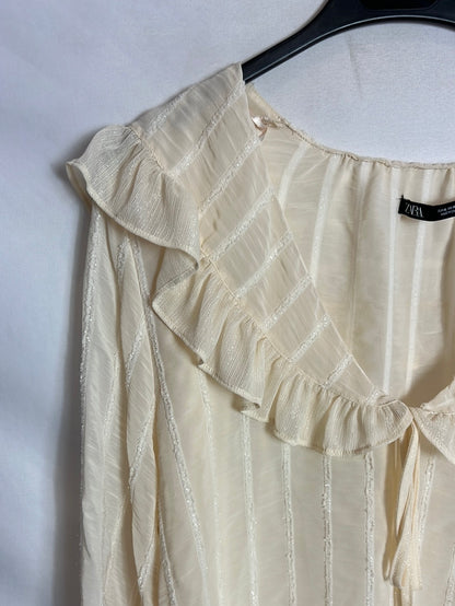 ZARA. Blusa beige textura hilos brillo. TXL