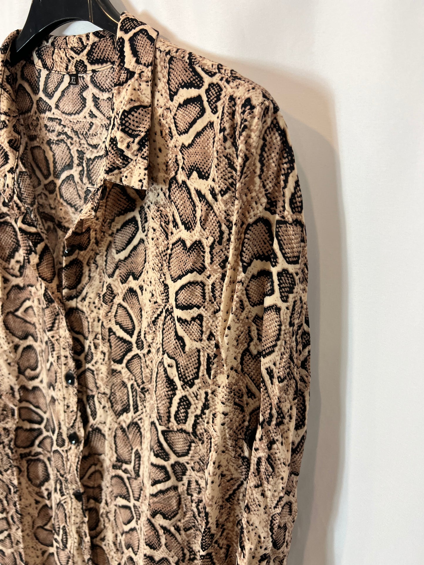 OTRAS. Blusa animal print T.xl (S)