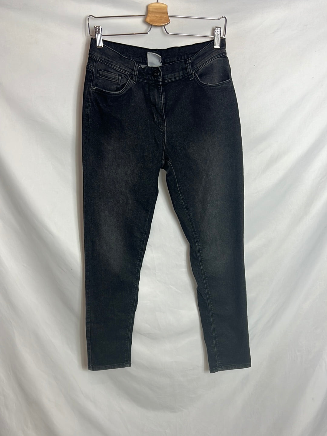 UP2FASHION. Denim negro efecto desgastado. T 40