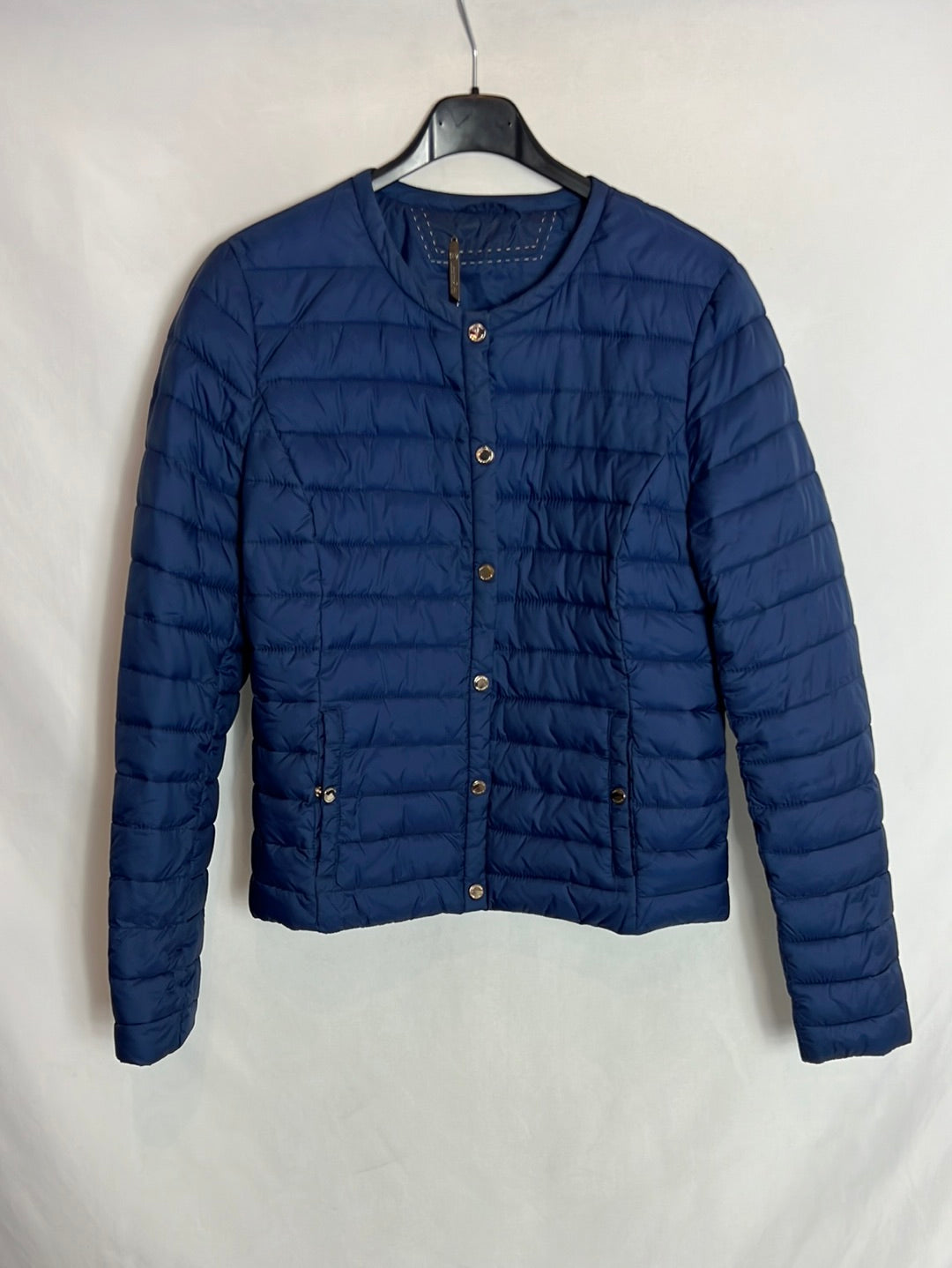 MASSIMO DUTTI. Chaqueta acolchada azul . T M