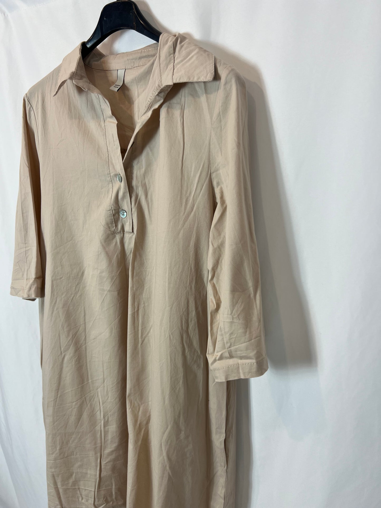 OTRAS. Vestido corto beige. T M