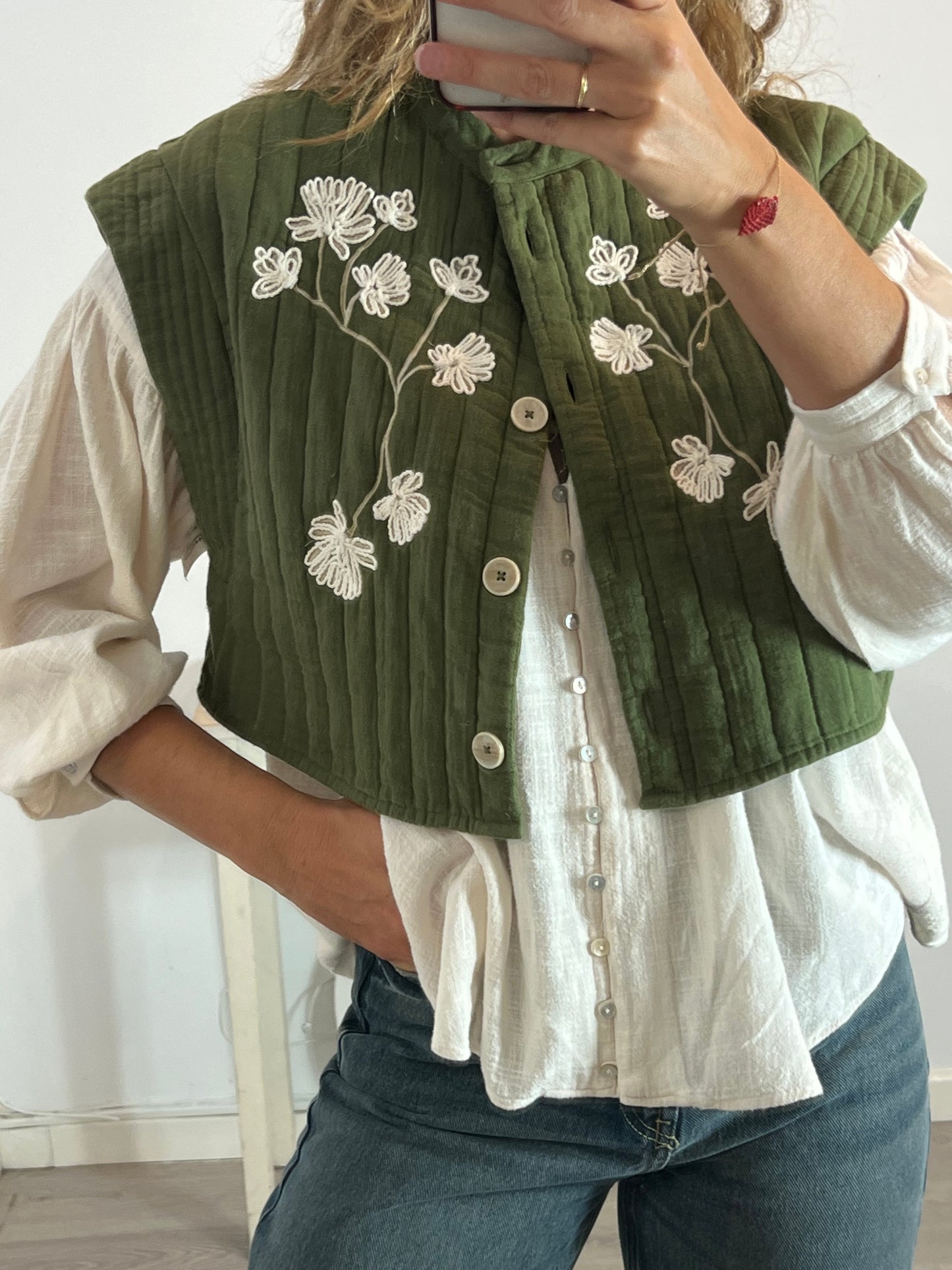 ZARA. Chaleco crop acolchado verde. T L