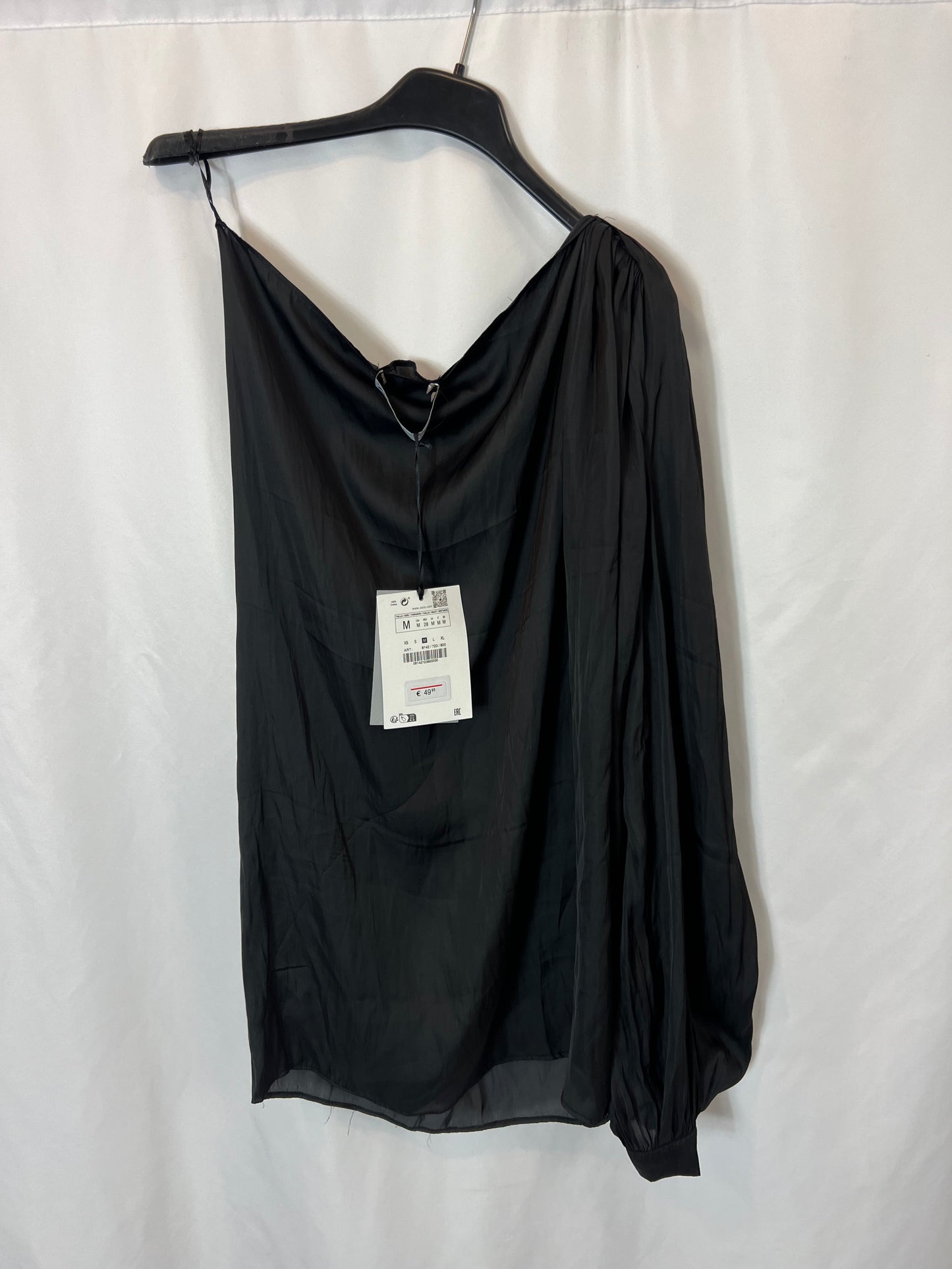 ZARA. Top fluido asimétrico . T M