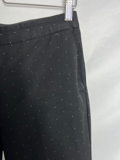 ZARA. Pantalón negro mini lunares. T M