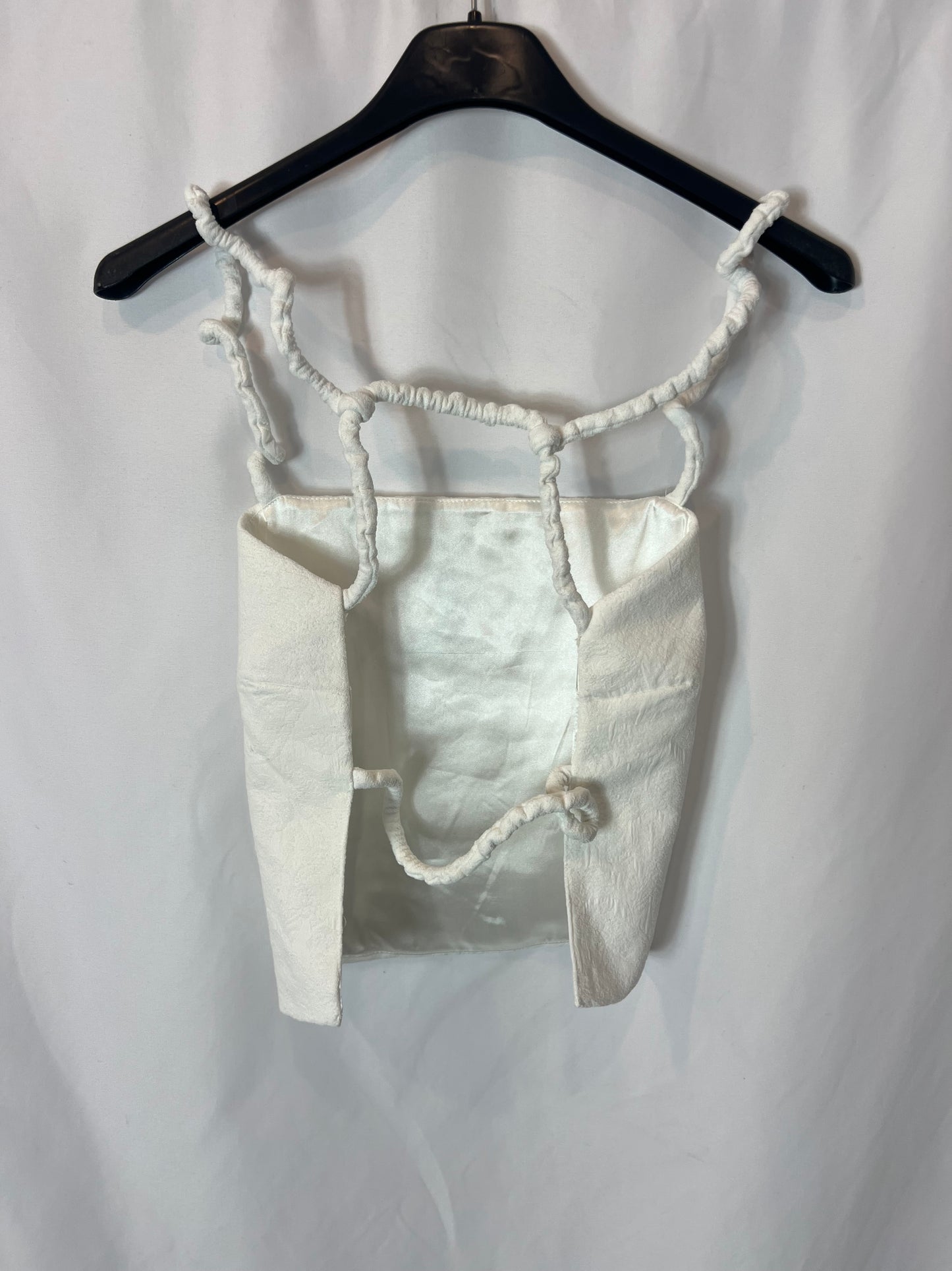 ZARA. Top blanco tirantes detalle tirantes. TS