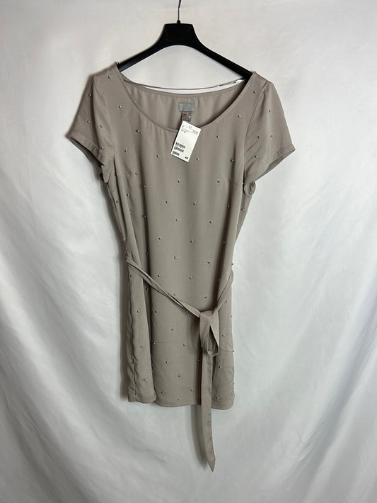 H&M. Vestido corto beige detalles. T 38