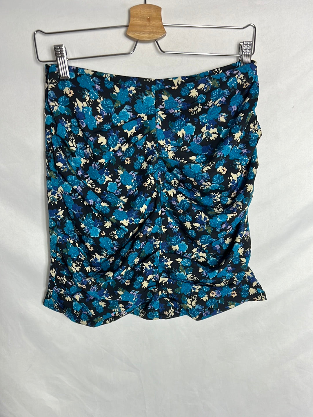 ZARA. Falda azul fruncida flores. T S