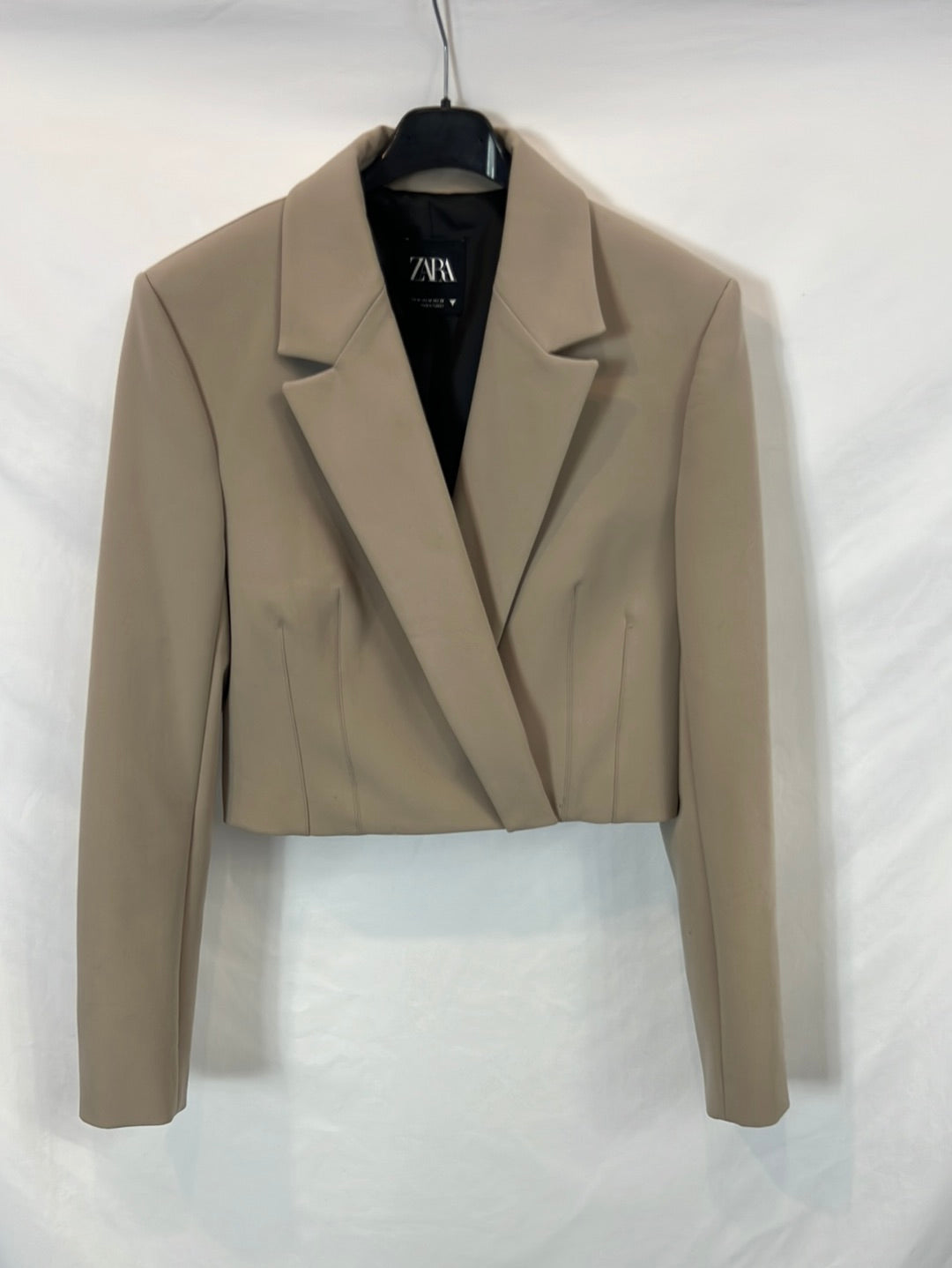 ZARA. Blazer corta beige T.m