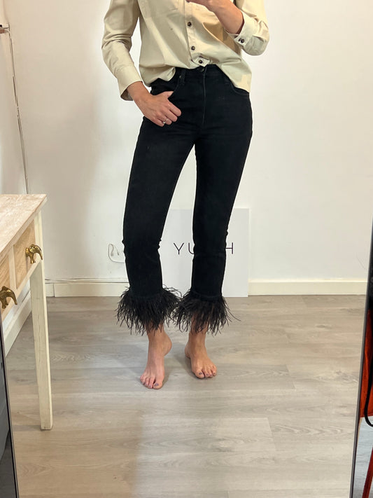 ZARA. Pantalón denim plumas T.36